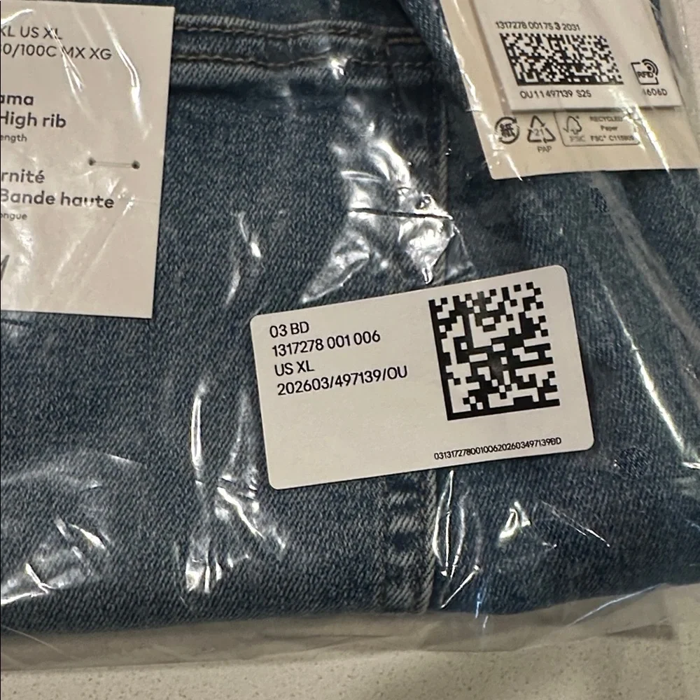 NWT • H&M Mama Wide/High rib Maternity Jean (Full Length) - Picture 5 of 10